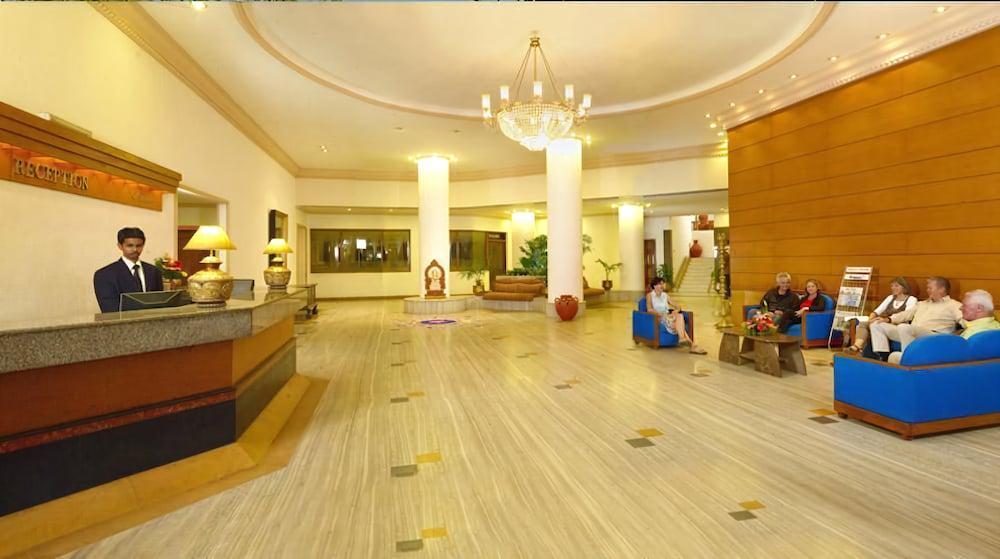 Sangam Hotel, Thanjavur Buitenkant foto